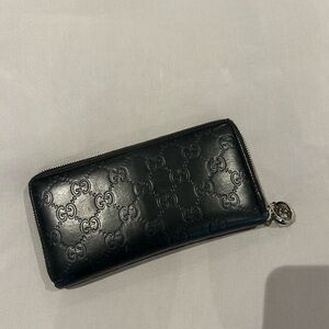 Authentic Gucci Black Wallet with Iconic Monogram
